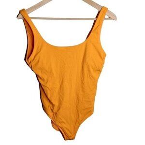 Athleta Scoop One Piece Bathing Suit, ribbed, size M